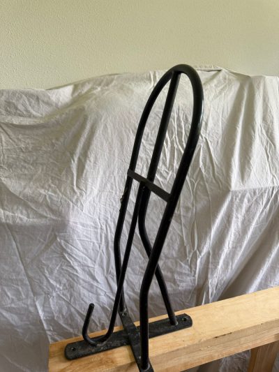 Zadel houder zwart metaal