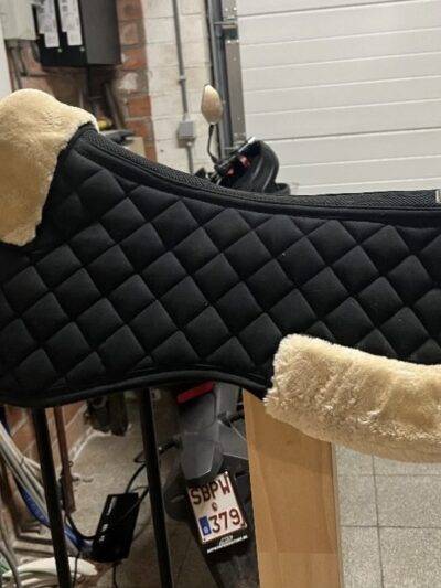 Zadel-bontje Eskadron – zwart/wit ( maat : full )