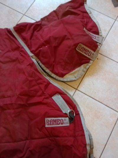 Rambo deken met halsstuk